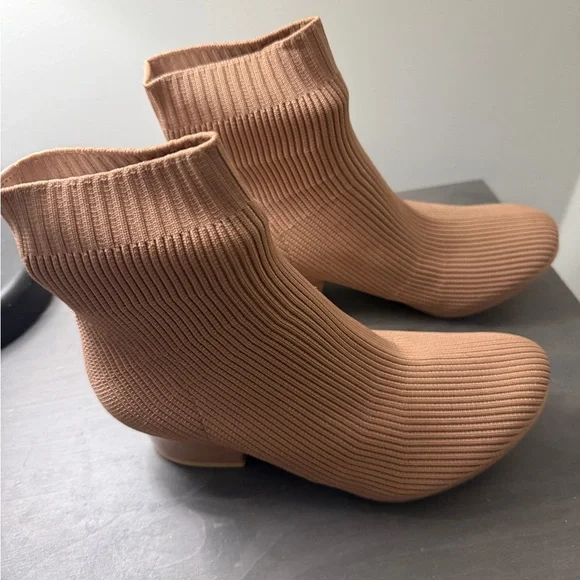 Pashion Footwear Latte Knit Booties - Picture 4 of 5